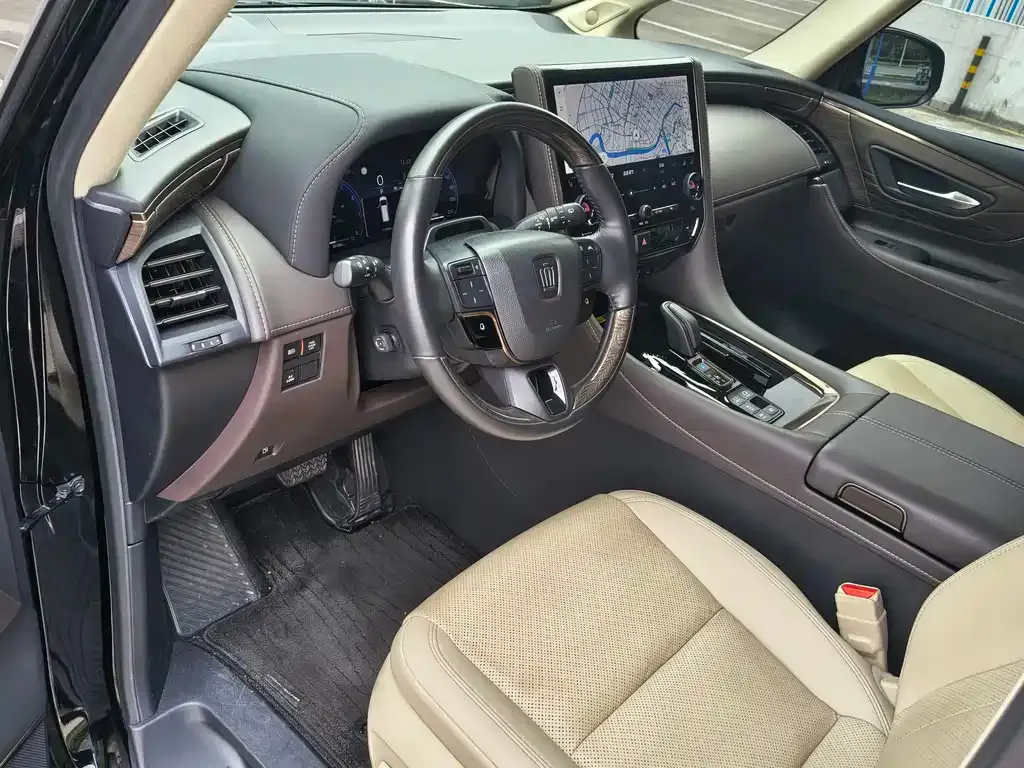 Toyota Vellfire — фото 3
