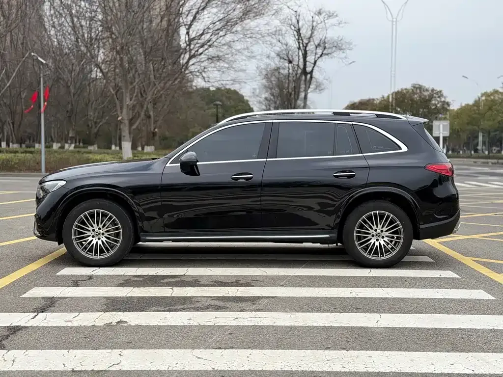 Mercedes-Benz GLC 2024 из CN, фото 2
