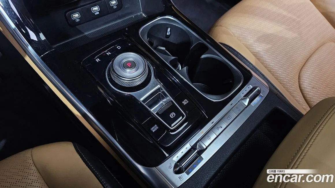 Kia Carnival — фото 10