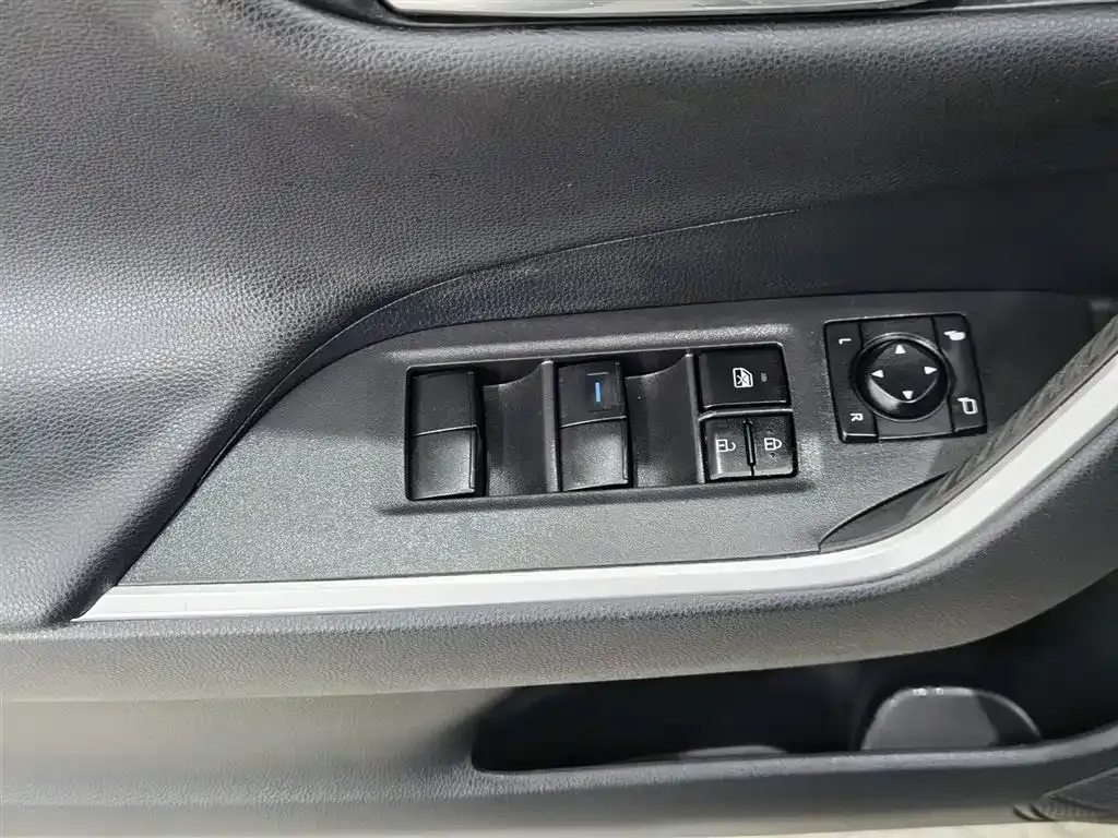 Toyota RAV4 2021 из CN, фото 10
