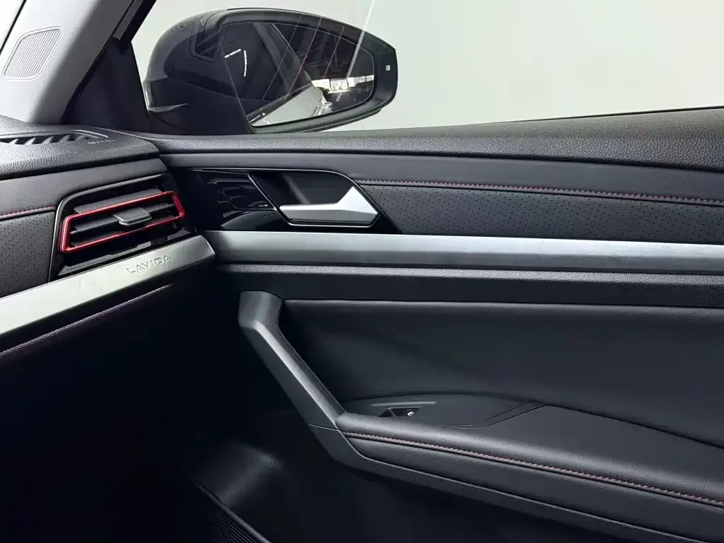 Volkswagen Lavida 2023 из CN, фото 3