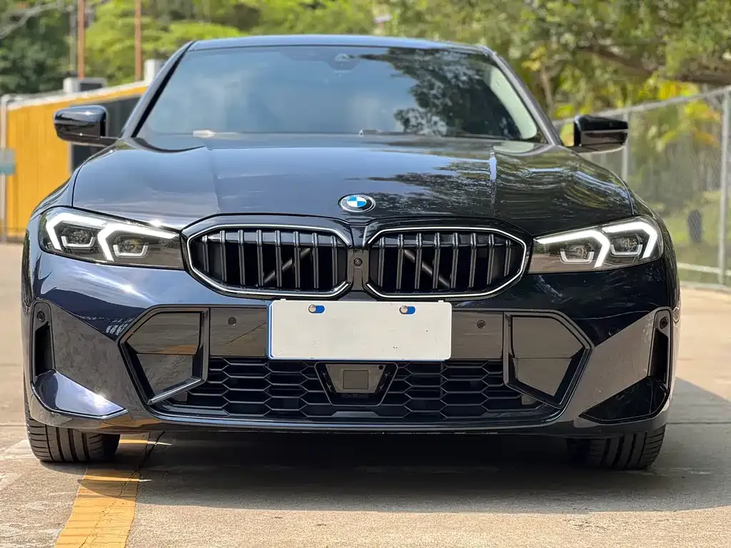BMW 3 Series — фото 1