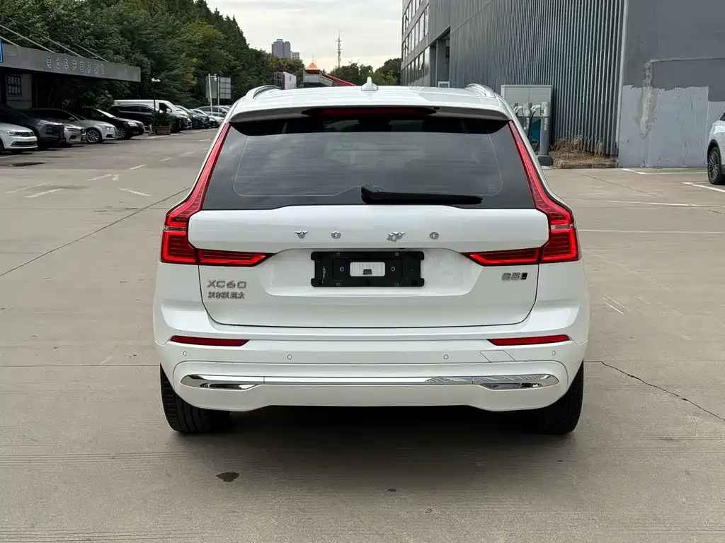 Volvo XC60 2021 из CN, фото 7