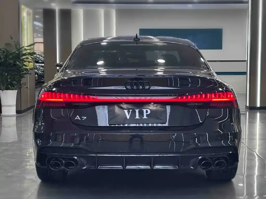 Audi A7L 2023 из CN, фото 6