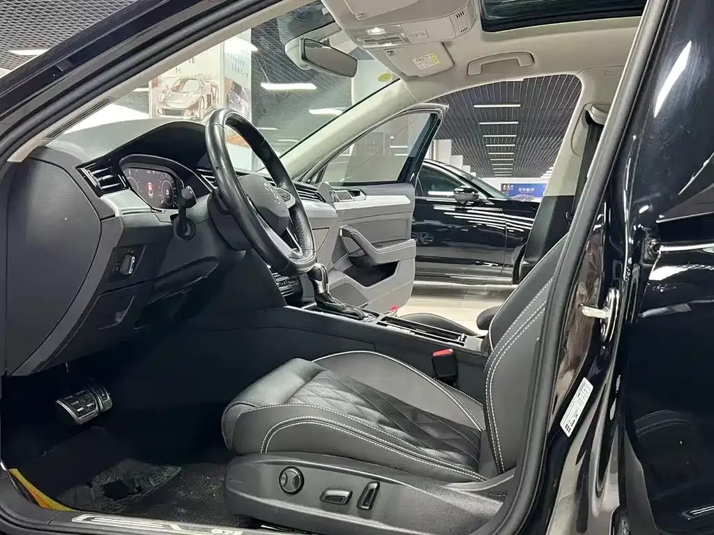 Volkswagen Magotan GTE PHEV 2023 из CN, фото 2