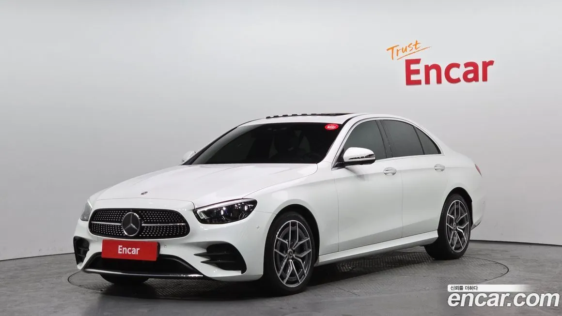 Mercedes-Benz E-Class — фото 1