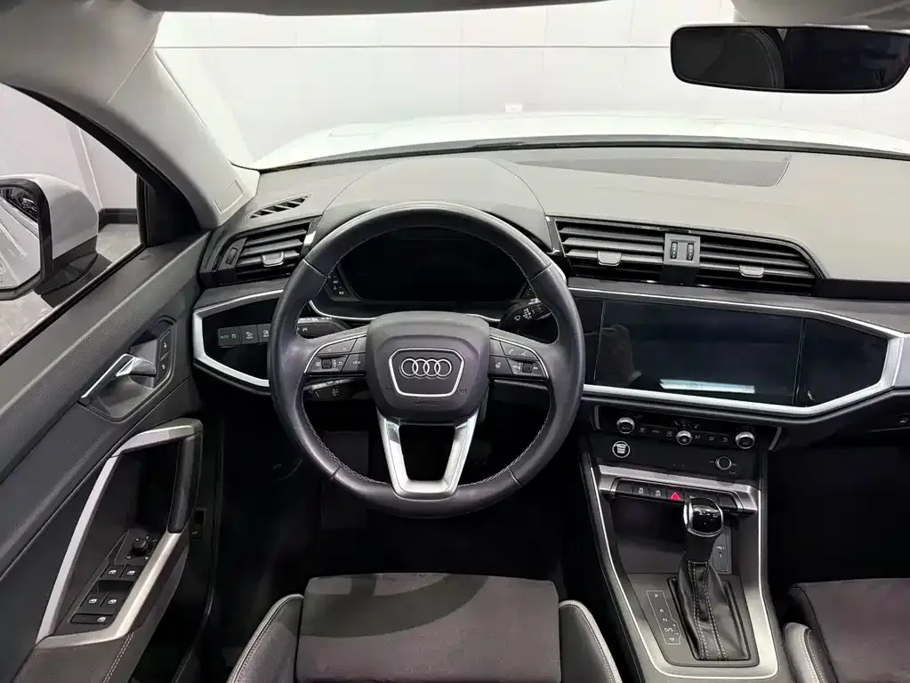 Audi Q3 — фото 6