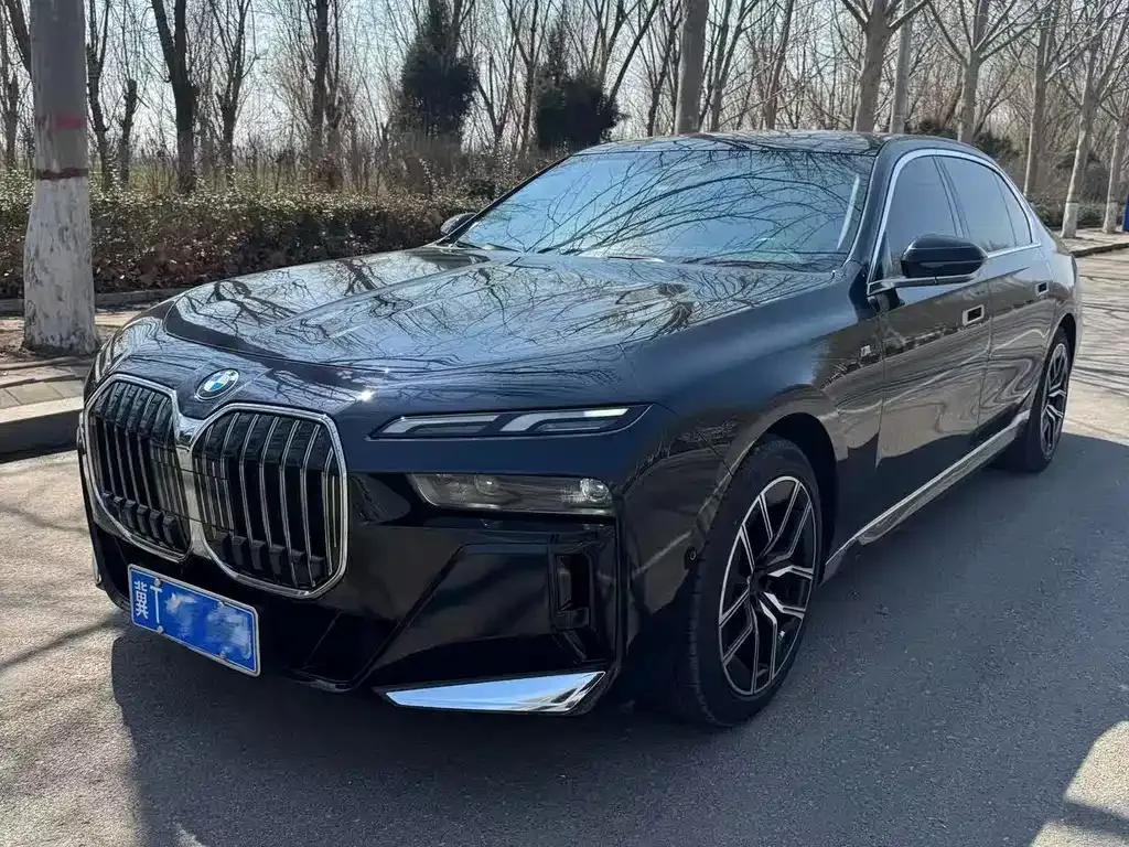 BMW 7 Series — фото 2