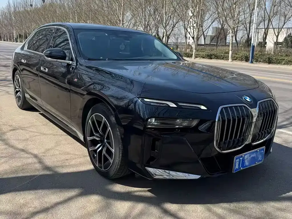 BMW 7 Series — фото 3