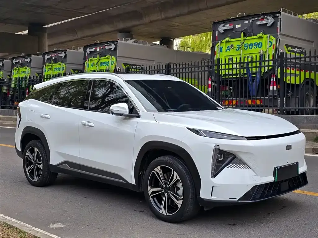 Geely Galaxy L7 — фото 10