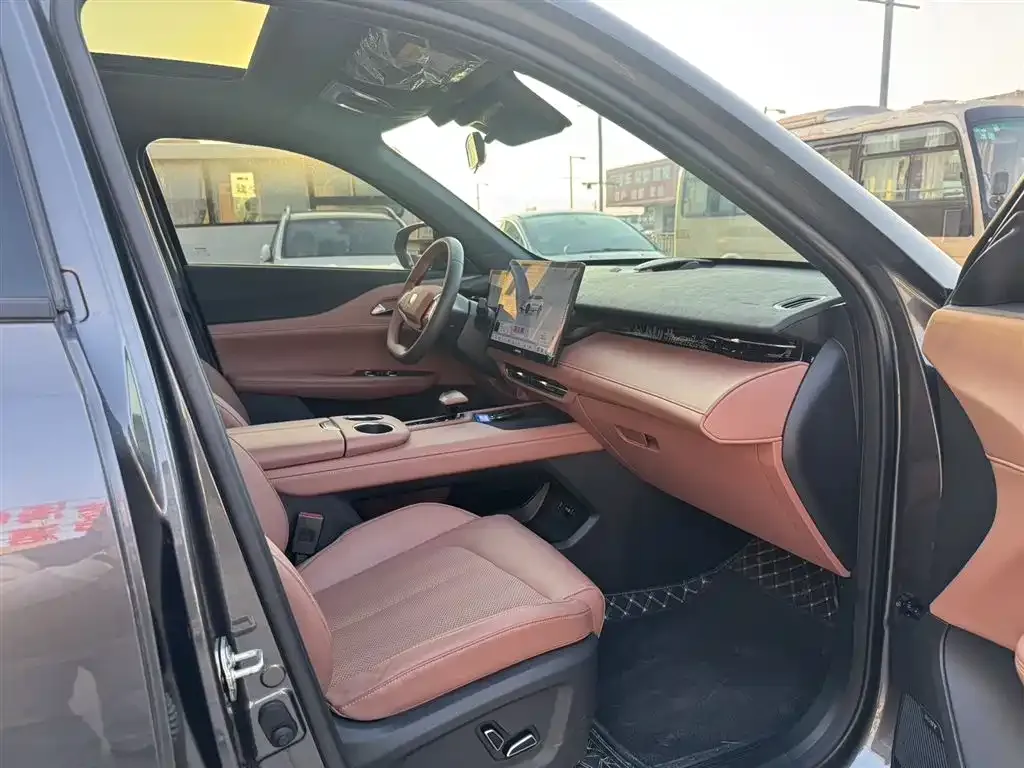 Changan UNI-Z 2024 из CN, фото 3