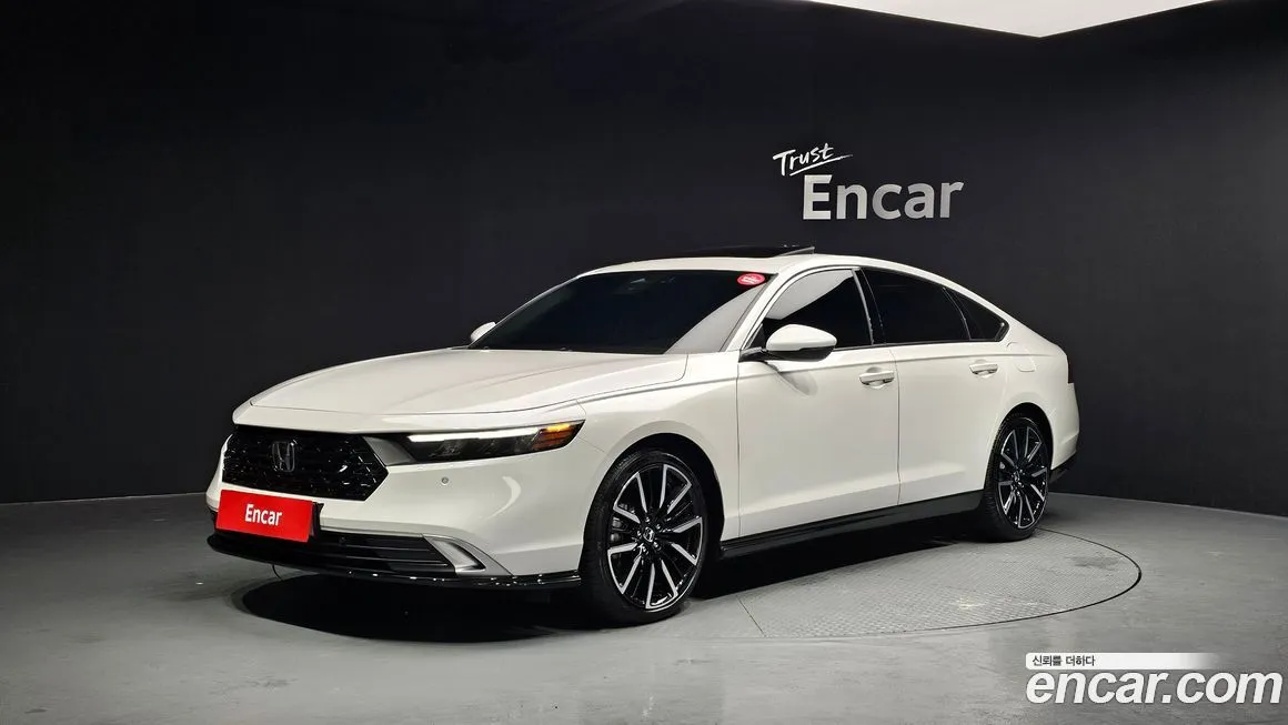 Honda Accord — фото 1