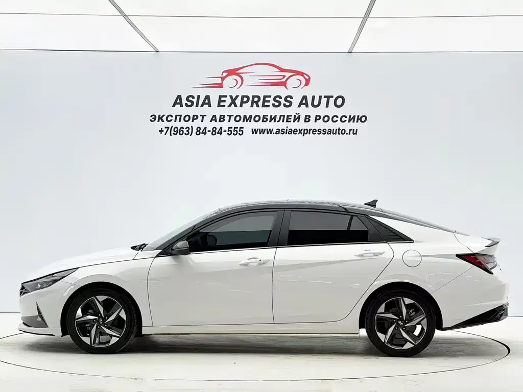 Hyundai Elantra — фото 2