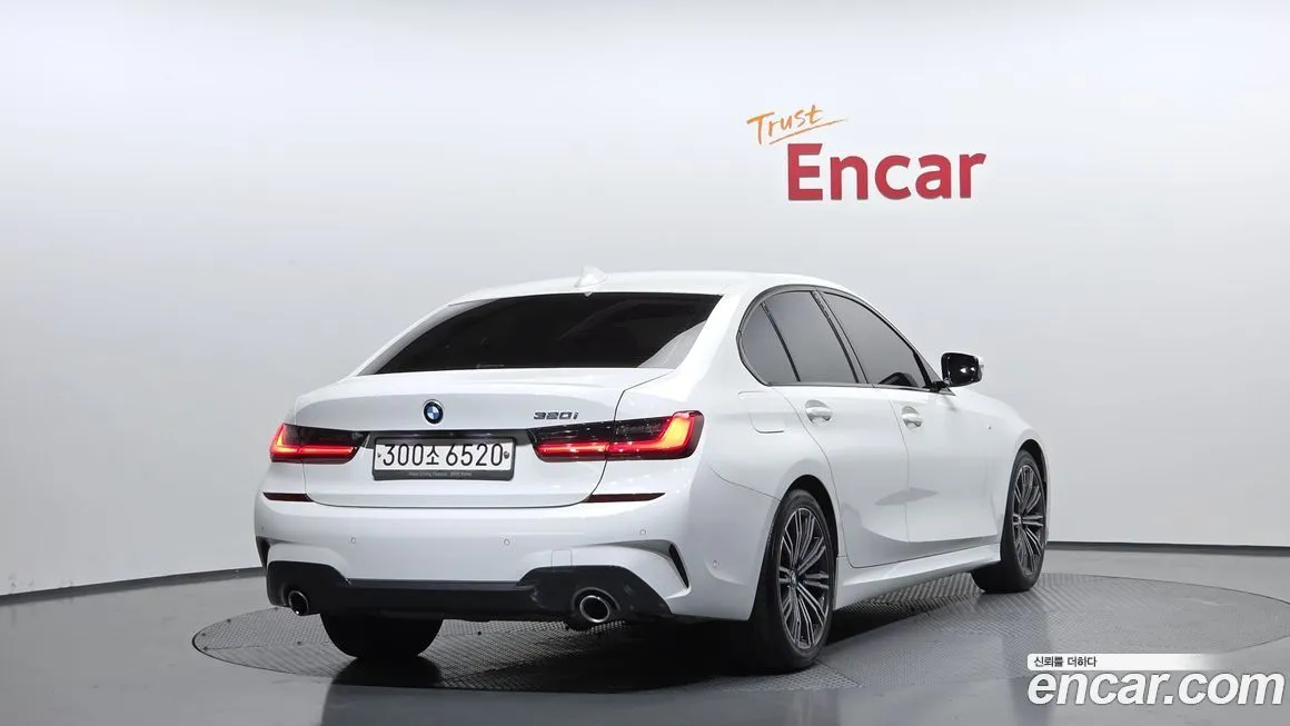 BMW 3-Series 2021 из KR, фото 10