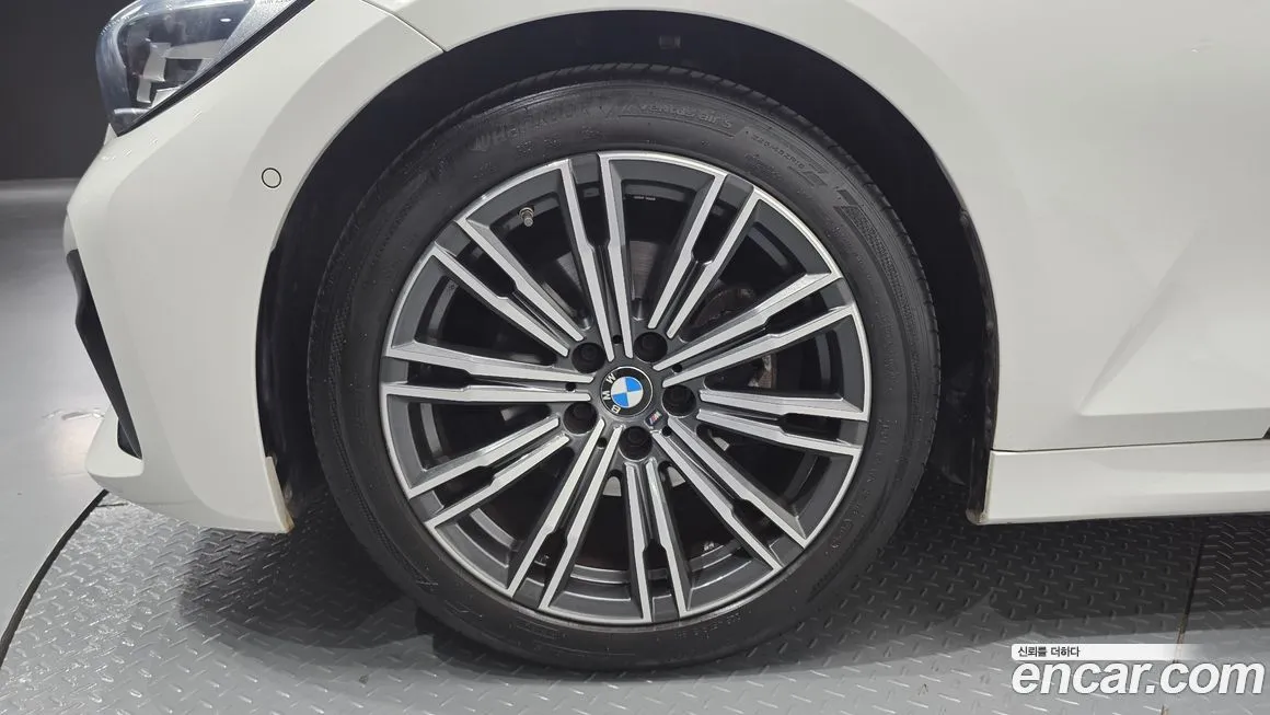 BMW 3-Series 2021 из KR, фото 9