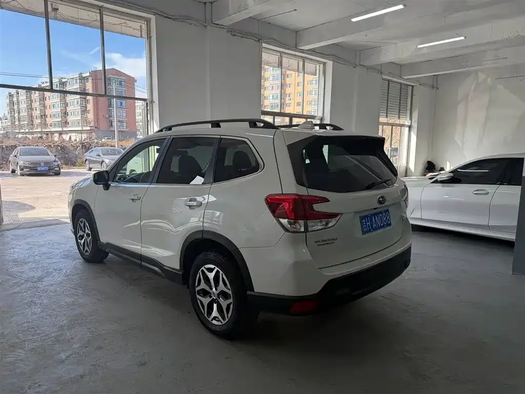 Subaru Forester — фото 3