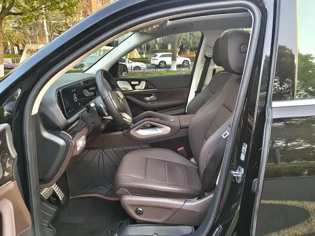 Mercedes-Benz GLS 2023 из CN, фото 7