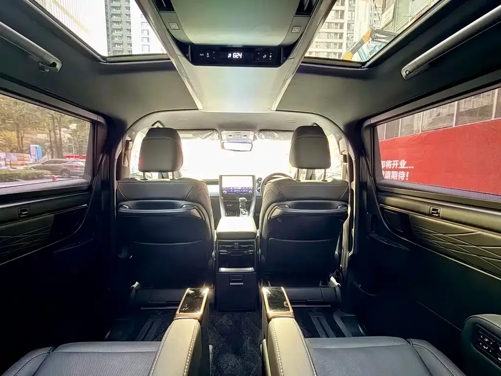 Toyota Alphard 2026 из CN, фото 9