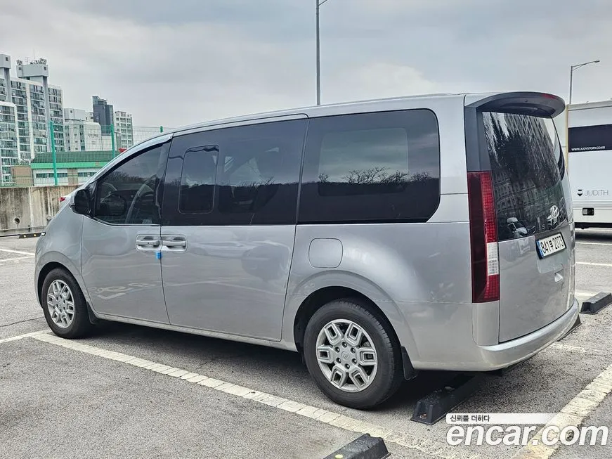 Hyundai Staria — фото 3
