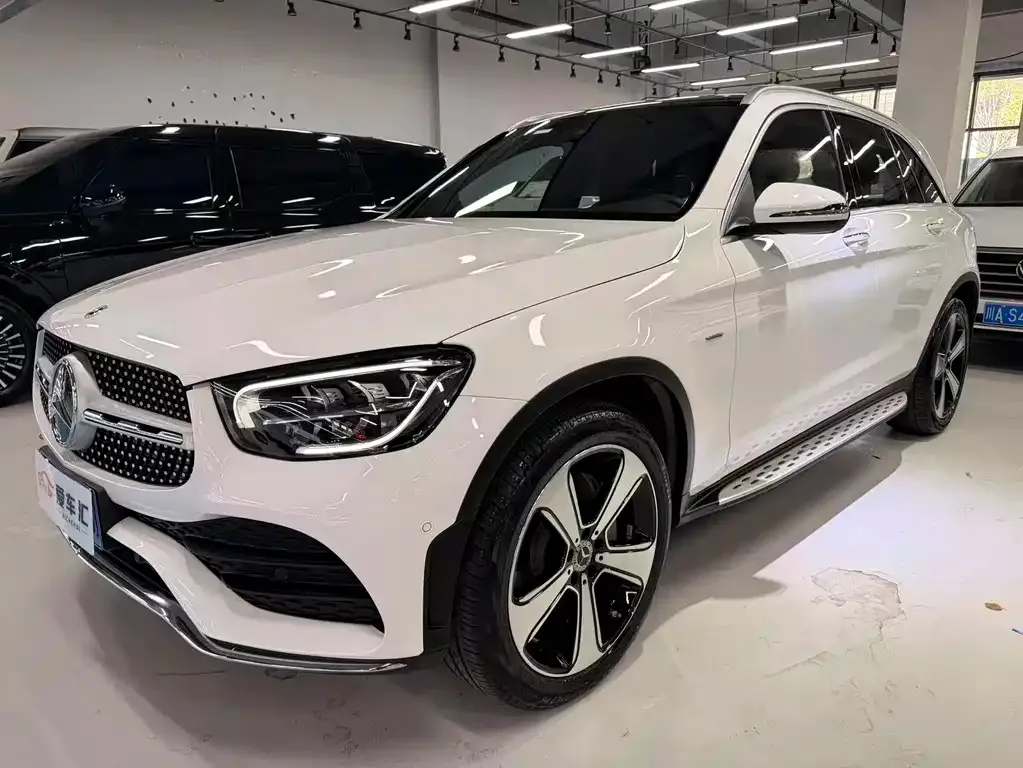 Mercedes-Benz GLC — фото 1