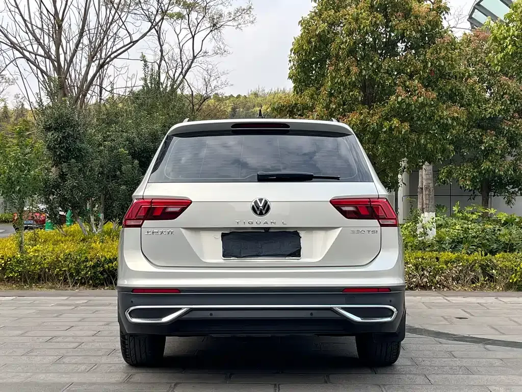 Volkswagen Tiguan L — фото 6