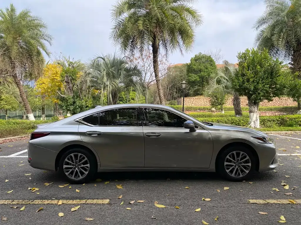 Lexus ES 2022 из CN, фото 5