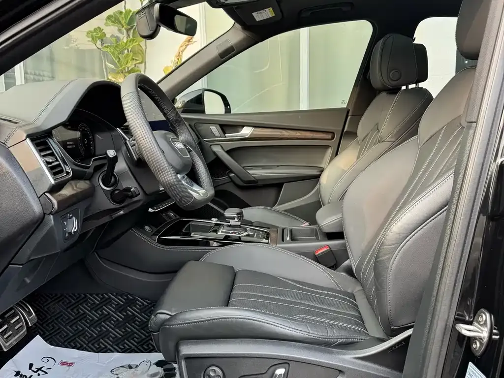 Audi Q5L 2024 из CN, фото 6