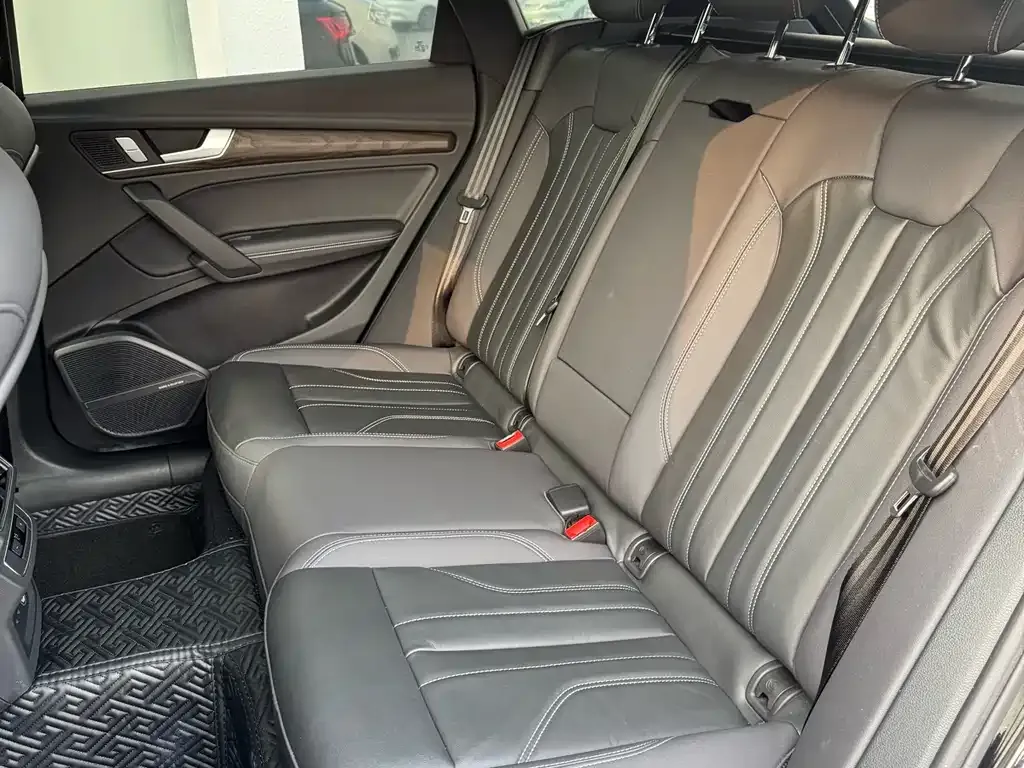 Audi Q5L 2024 из CN, фото 7