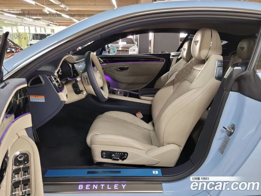 Bentley Continental 2021 из KR, фото 10