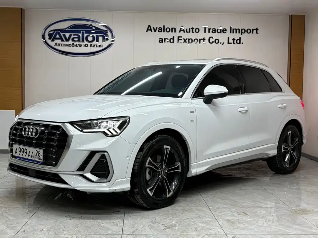 Audi Q3 2023 из CN, фото 1