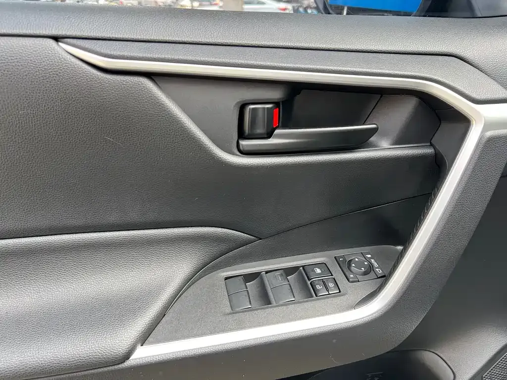 Toyota Wildlander 2022 из CN, фото 5