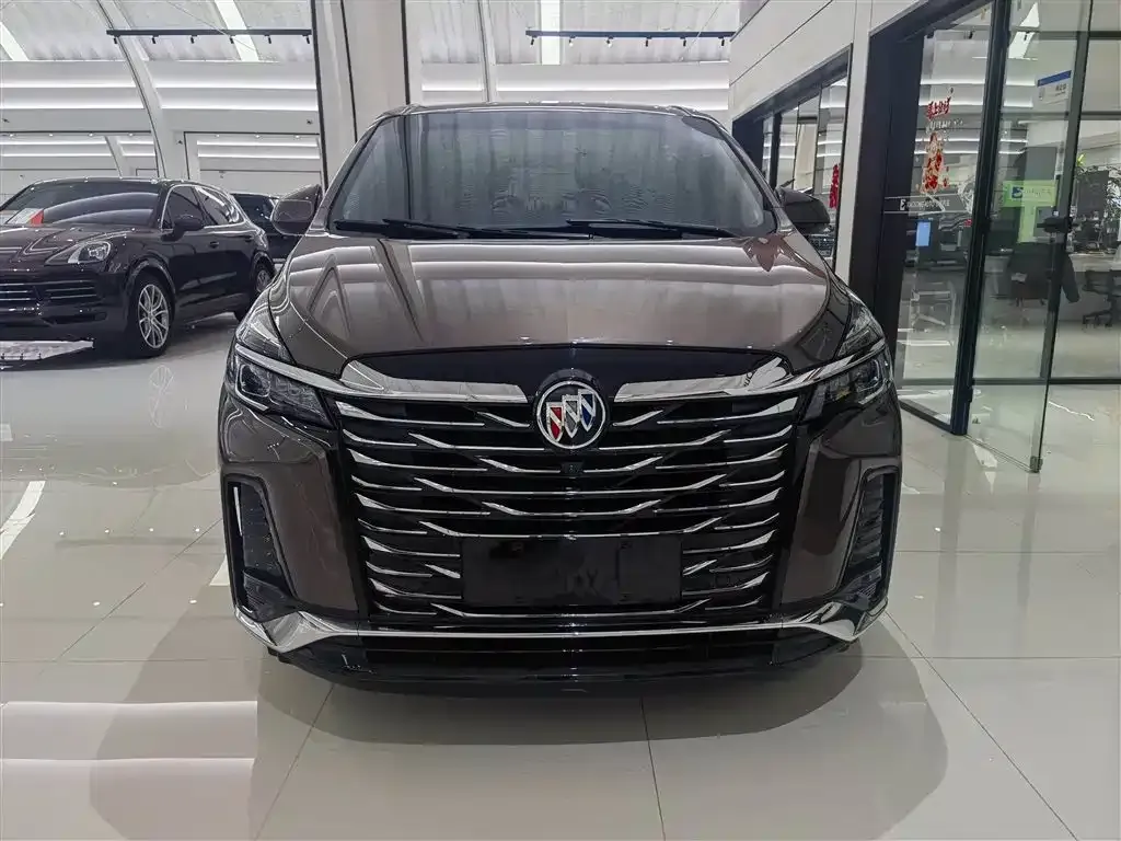 Buick GL8 2023 из CN, фото 10