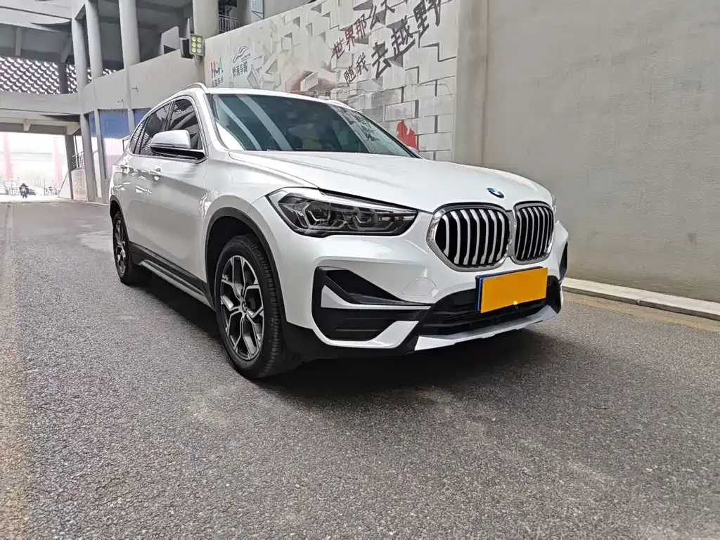 BMW X1 — фото 10