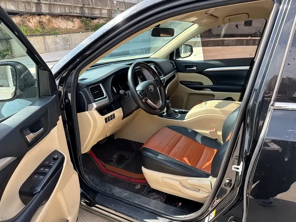 Toyota Highlander 2022 из CN, фото 5