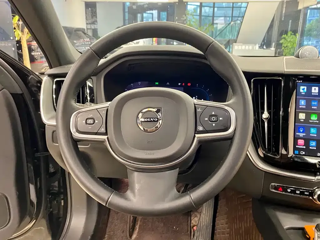 Volvo XC60 2024 из CN, фото 5