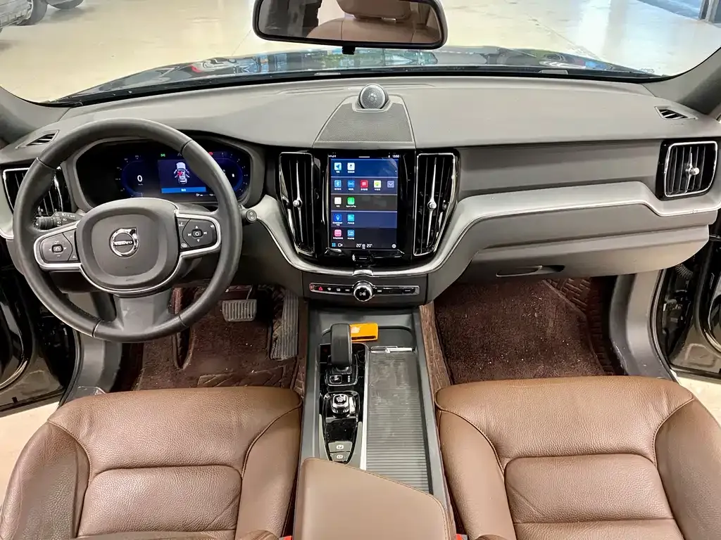 Volvo XC60 2024 из CN, фото 8