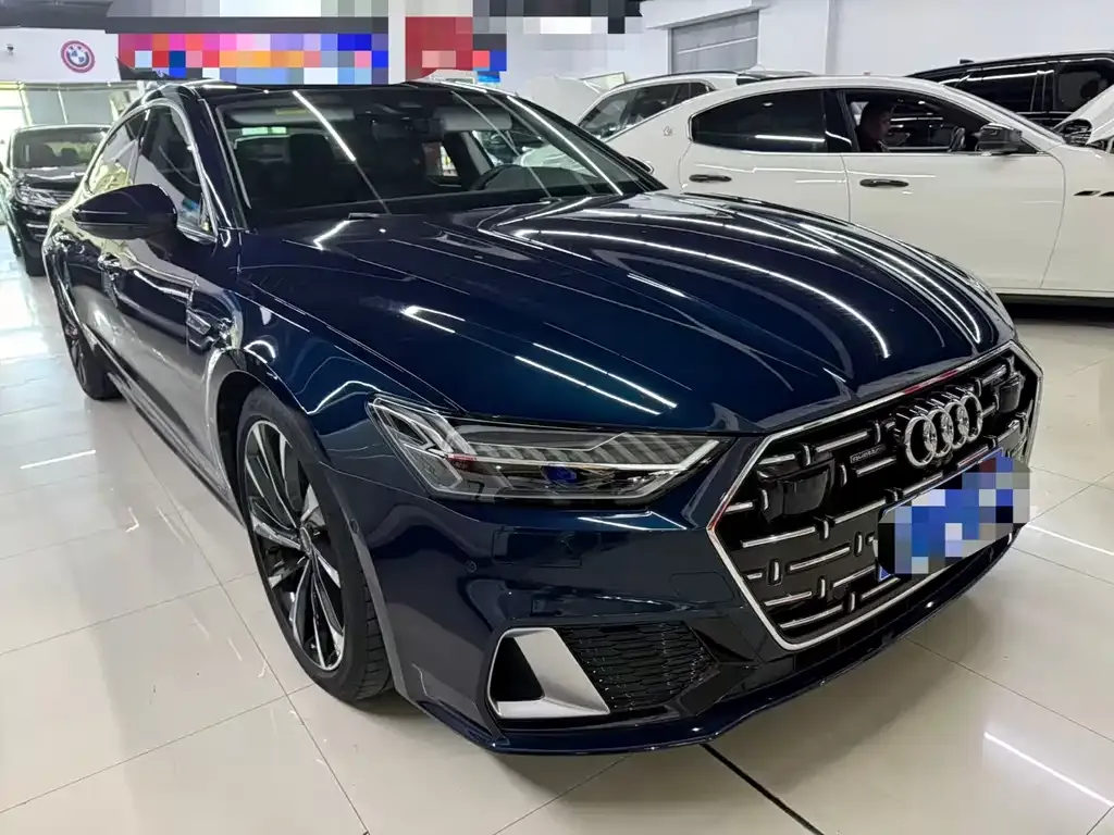 Audi A7L — фото 10
