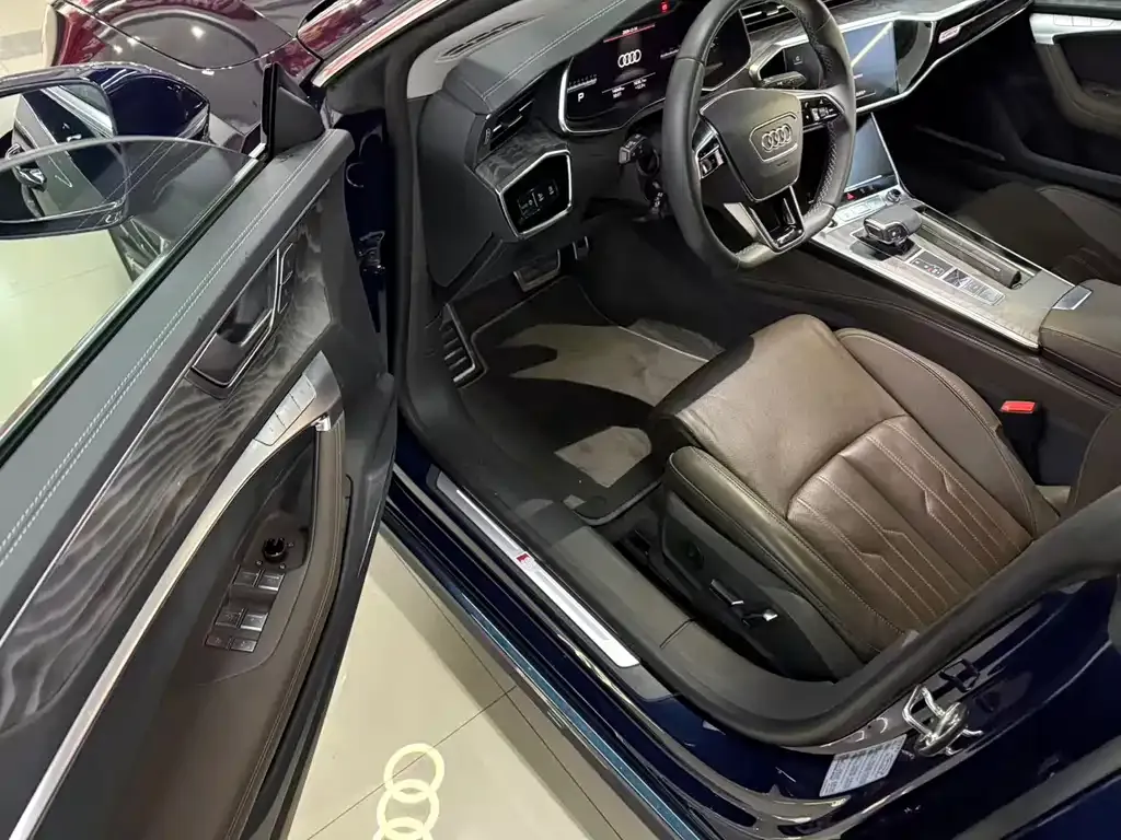 Audi A7L — фото 4