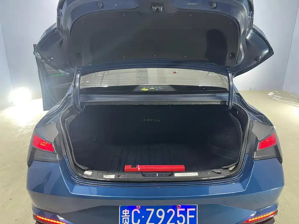 Hyundai Elantra 2022 из CN, фото 7