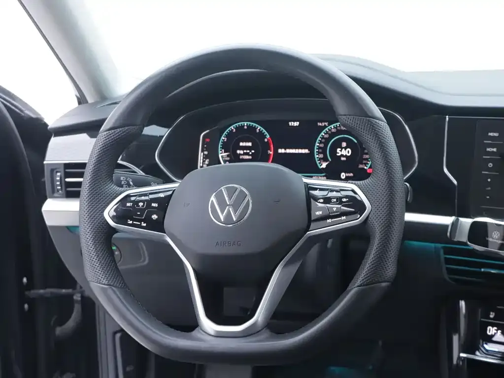 Volkswagen Passat — фото 2