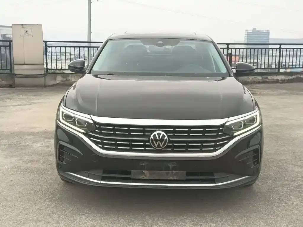 Volkswagen Passat — фото 6