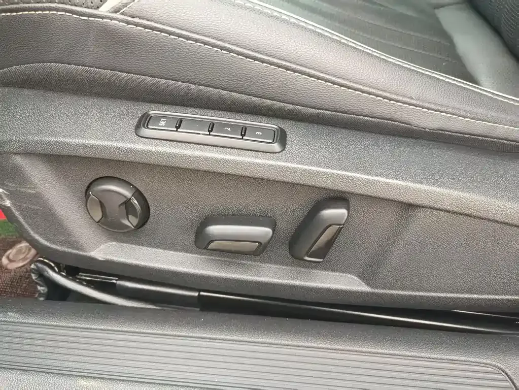 Volkswagen Passat — фото 10