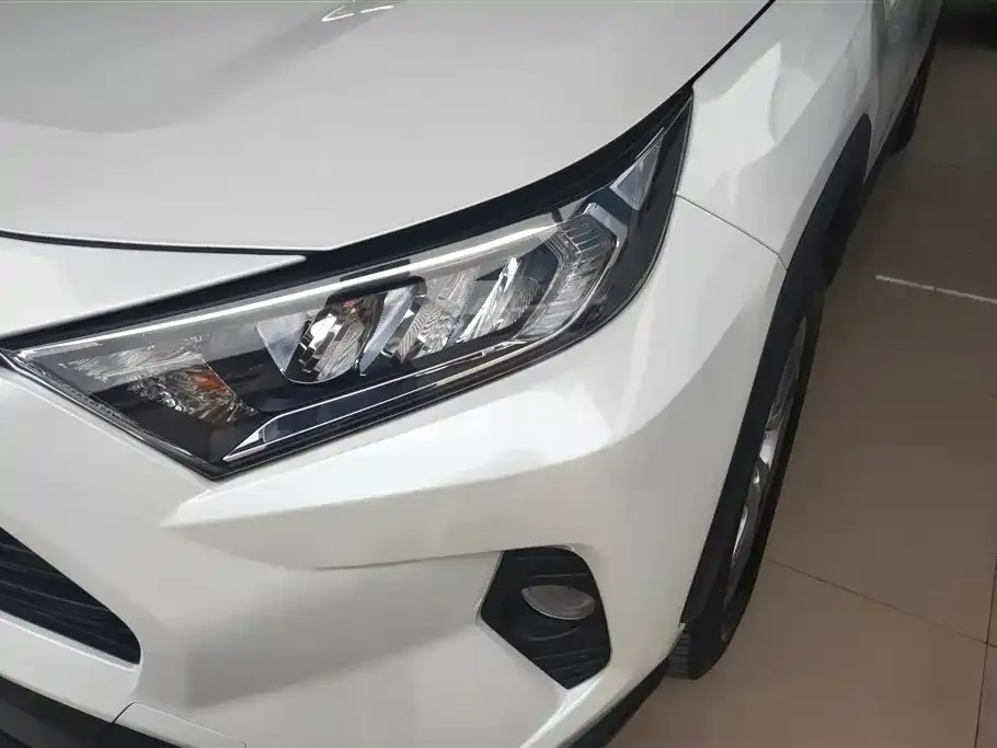 Toyota RAV4 2022 из CN, фото 4