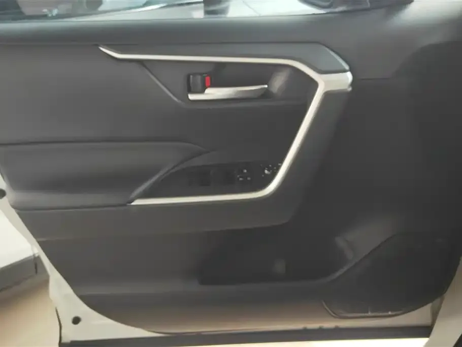 Toyota RAV4 2022 из CN, фото 7