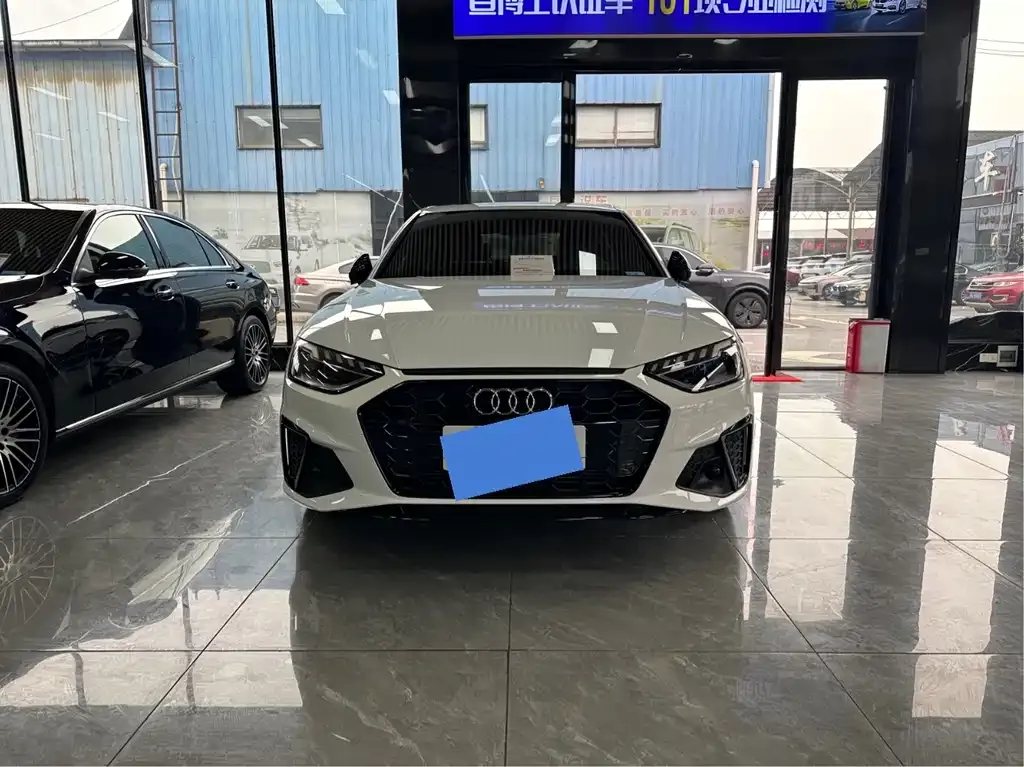 Audi A4L 2024 из CN, фото 1