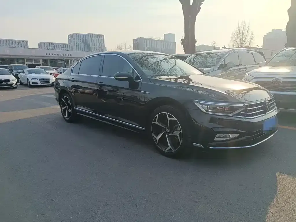 Volkswagen Magotan 2023 из CN, фото 8