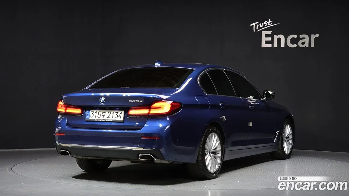 BMW 5-Series 2021 из KR, фото 2