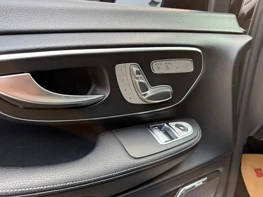Mercedes-Benz V-Class 2022 из CN, фото 2