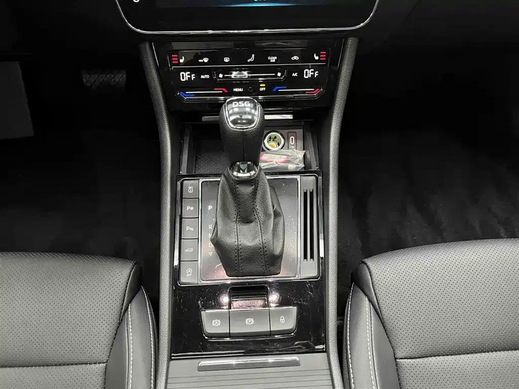 Skoda Superb 2024 из CN, фото 8