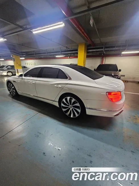 Bentley Flying Spur 2023 из KR, фото 3